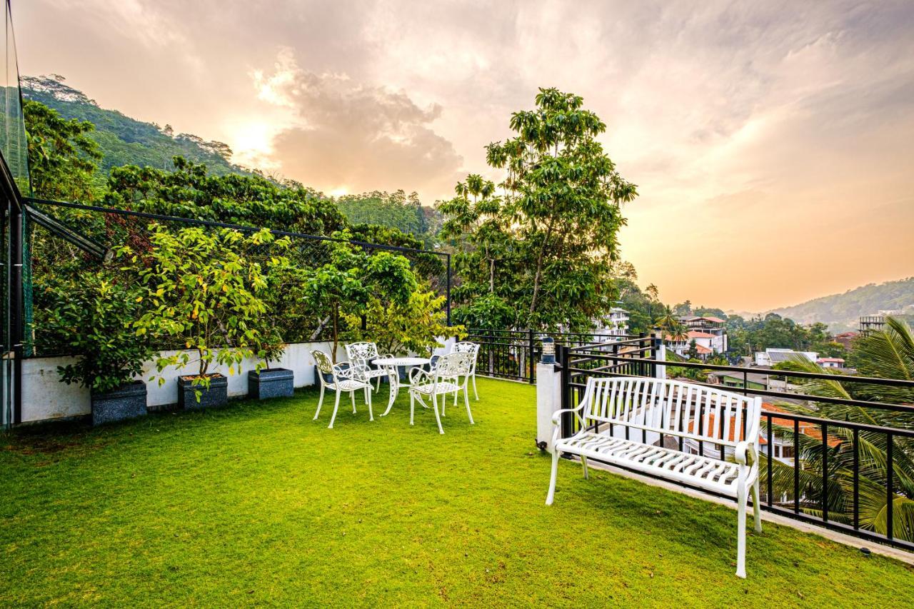 Queens Mount Ridge Kandy Exterior foto
